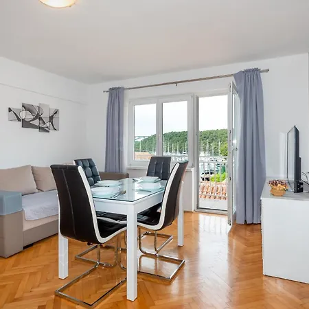 Duilo Apartman Skradin
